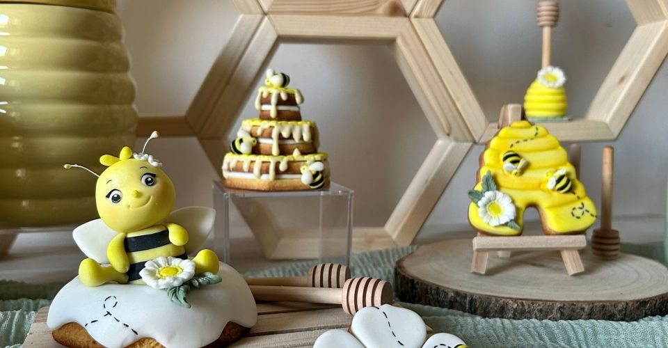 api sweet table